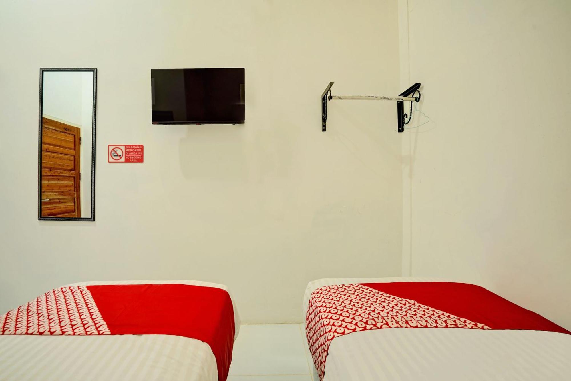 Oyo 92700 D' Ngalau Residence Syariah パヤクンブ エクステリア 写真