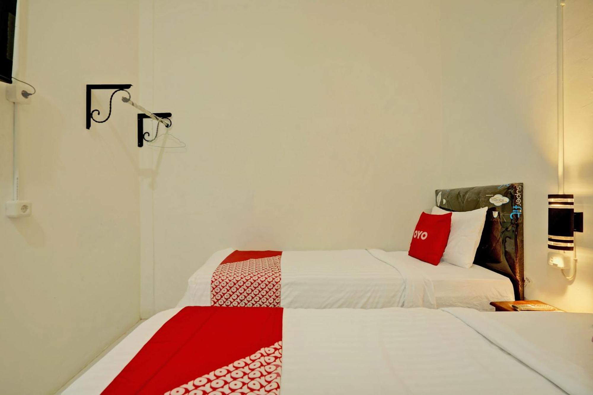 Oyo 92700 D' Ngalau Residence Syariah パヤクンブ エクステリア 写真