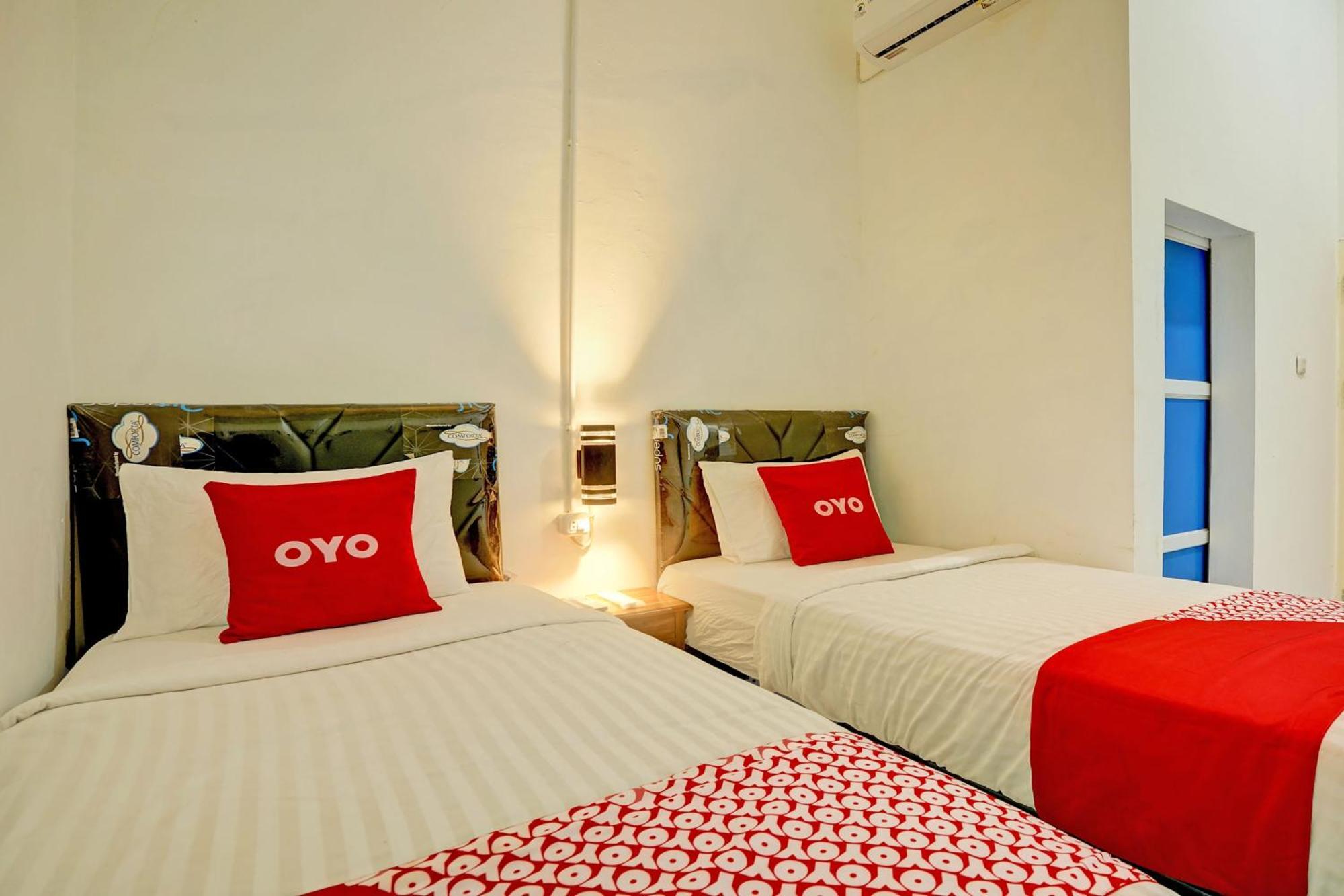 Oyo 92700 D' Ngalau Residence Syariah パヤクンブ エクステリア 写真