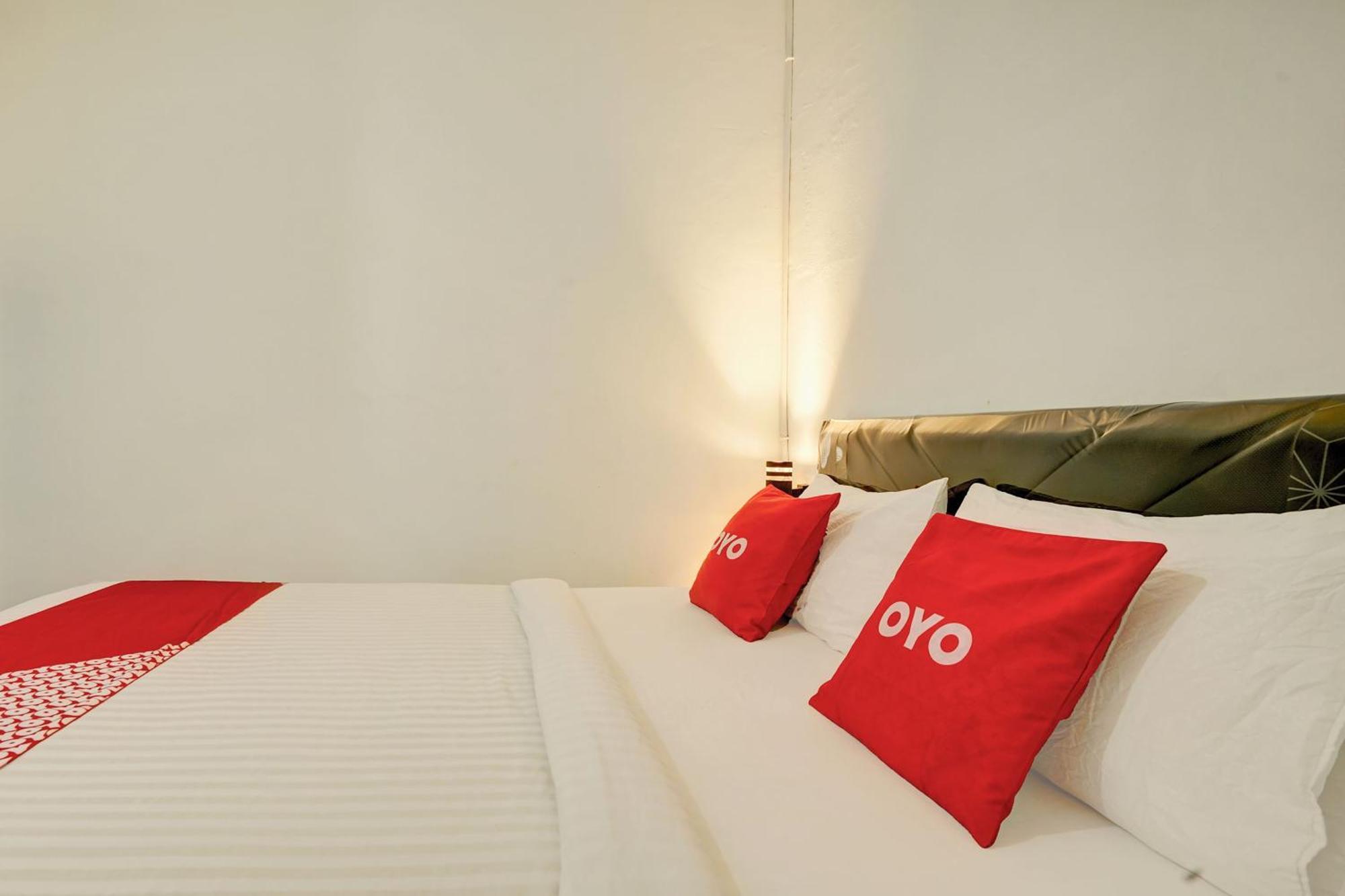 Oyo 92700 D' Ngalau Residence Syariah パヤクンブ エクステリア 写真