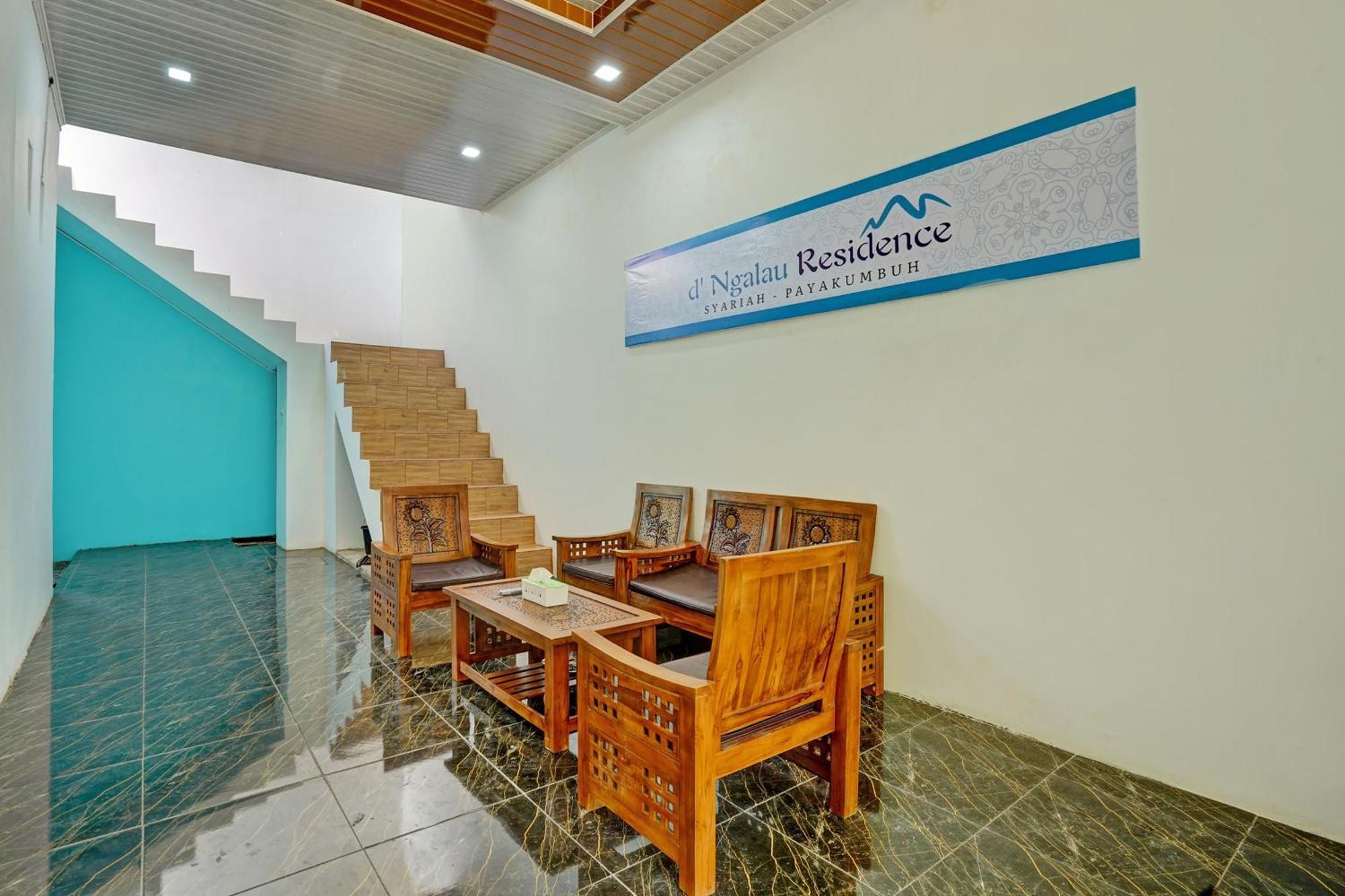 Oyo 92700 D' Ngalau Residence Syariah パヤクンブ エクステリア 写真