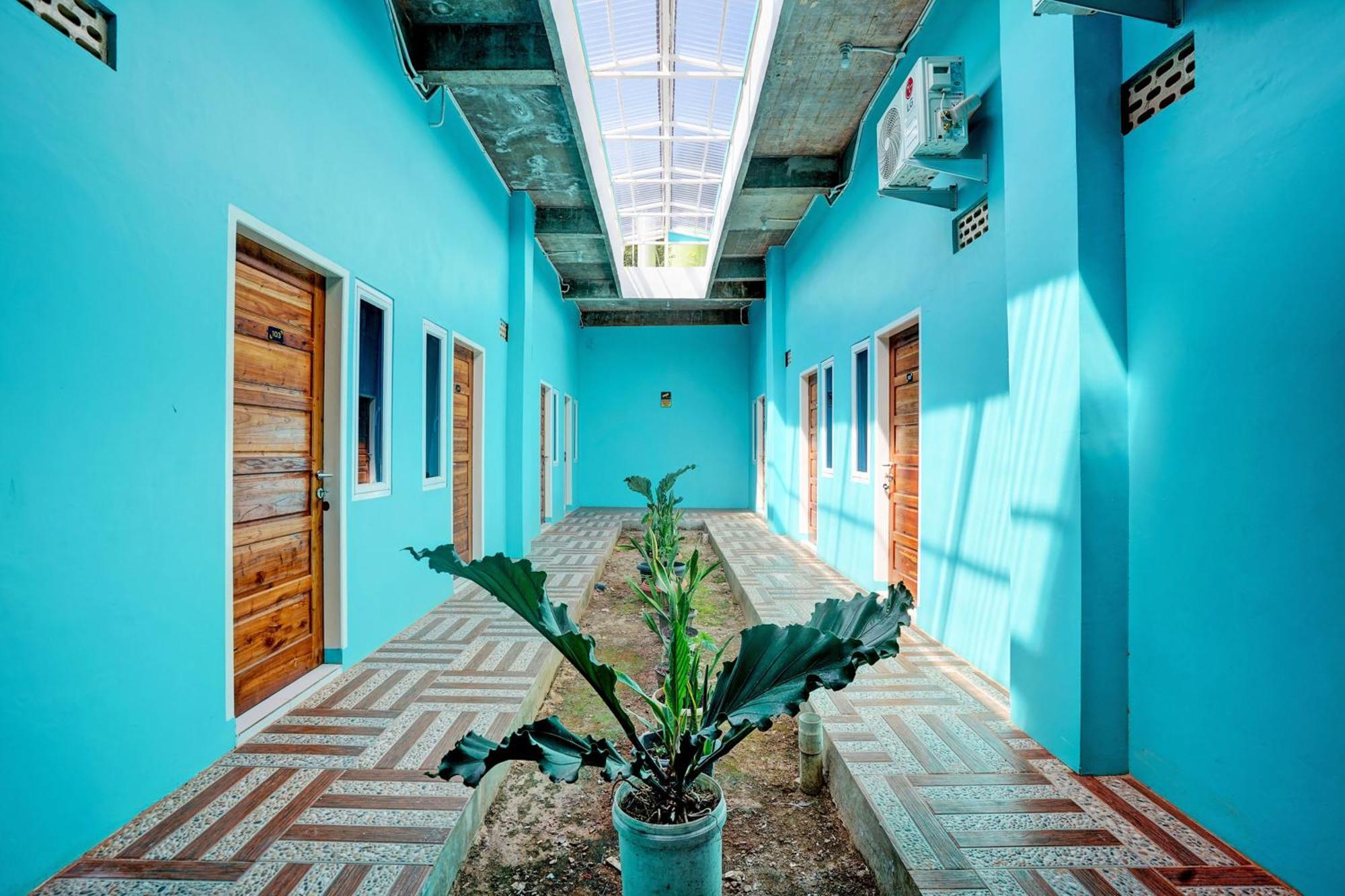 Oyo 92700 D' Ngalau Residence Syariah パヤクンブ エクステリア 写真