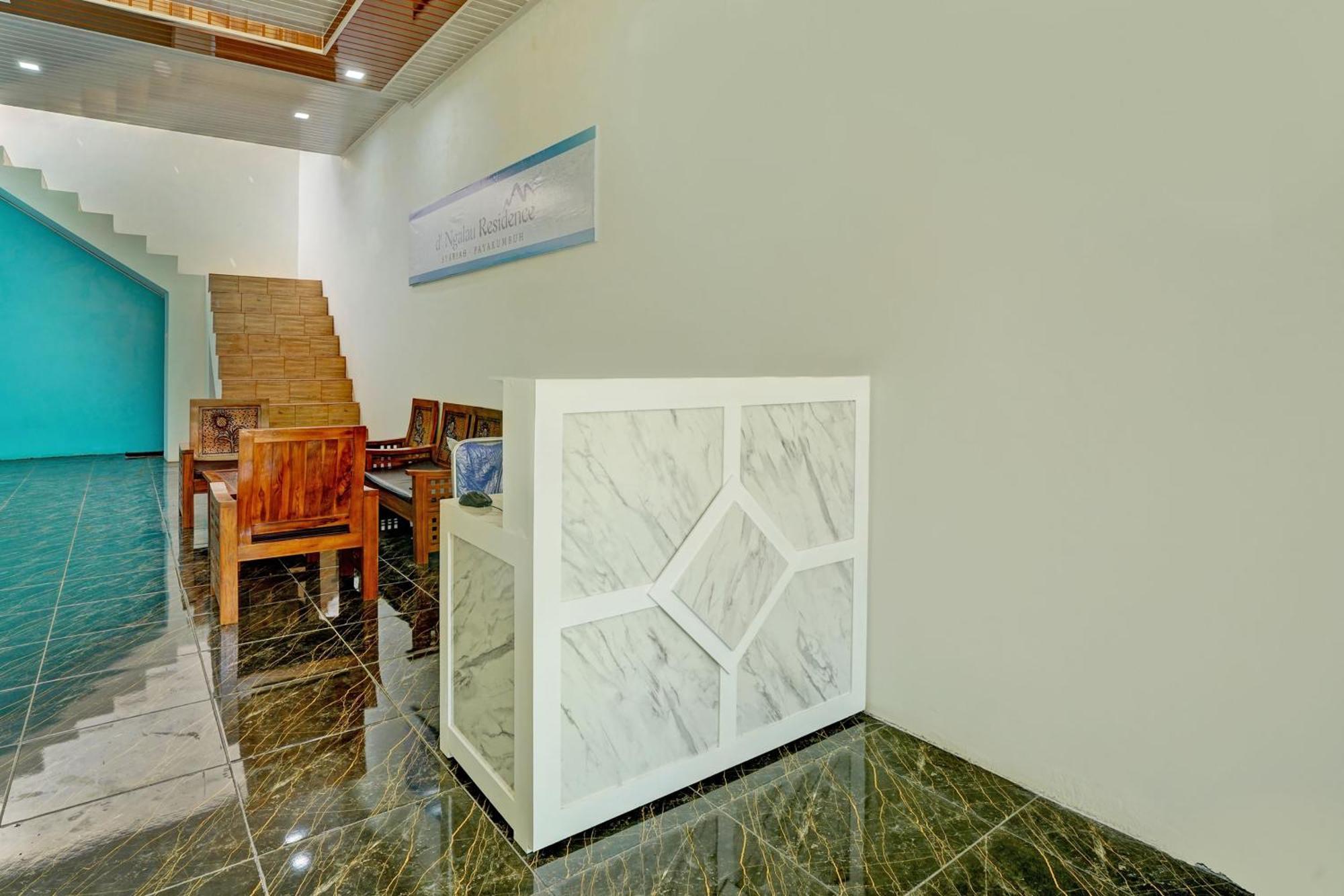Oyo 92700 D' Ngalau Residence Syariah パヤクンブ エクステリア 写真