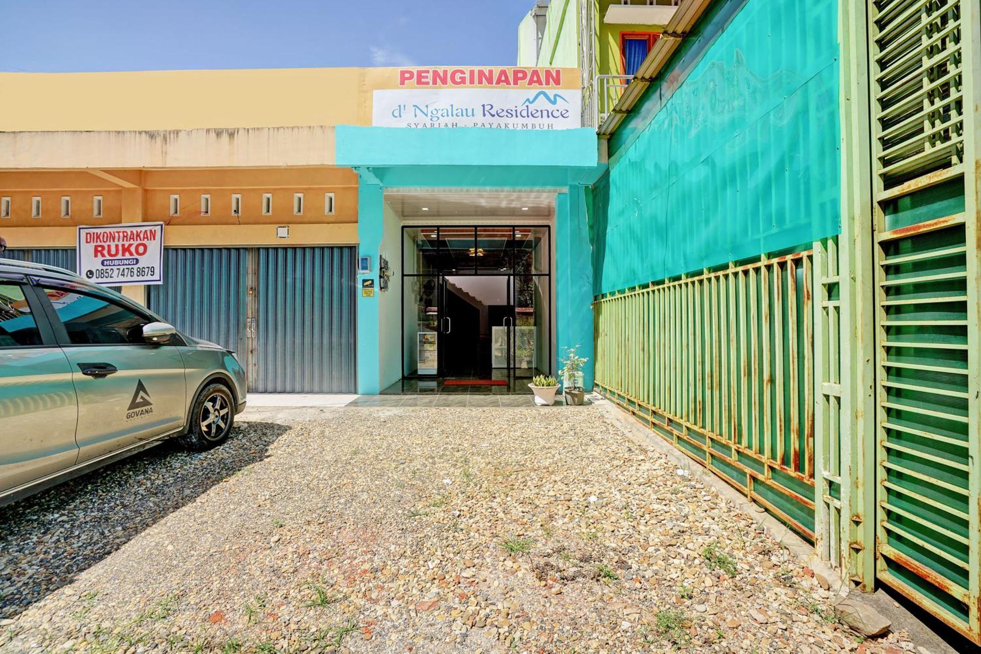 Oyo 92700 D' Ngalau Residence Syariah パヤクンブ エクステリア 写真